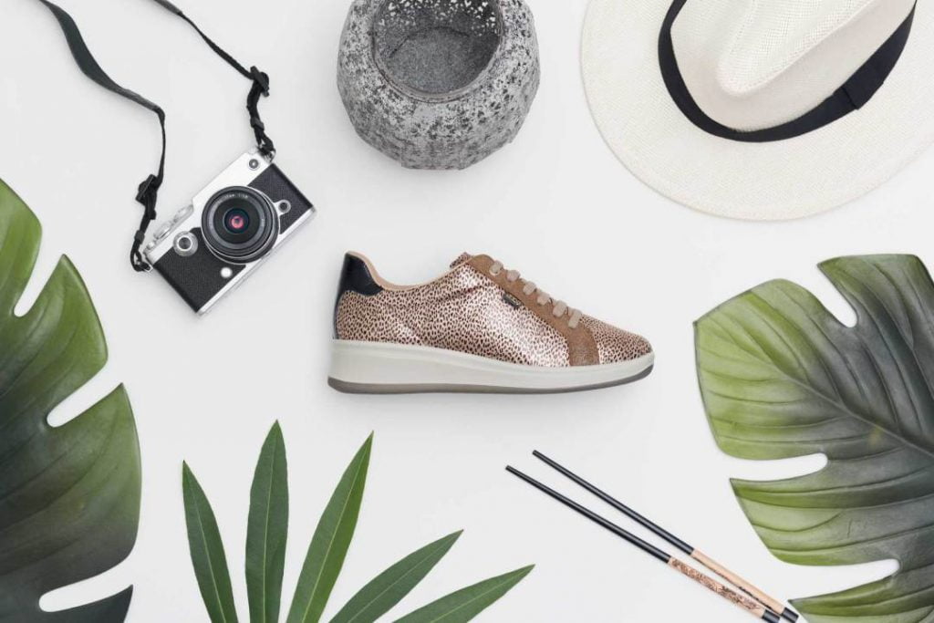 E-vone smart shoe for elderly people